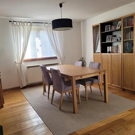 Jolie Maison A